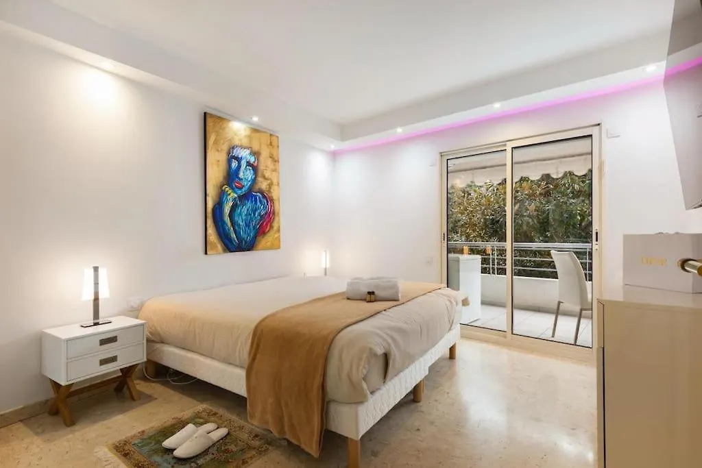 Cannes: Appartement Centre 2 Chambres Apartament