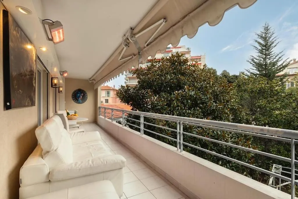 Apartament Cannes: Appartement Centre 2 Chambres Francja
